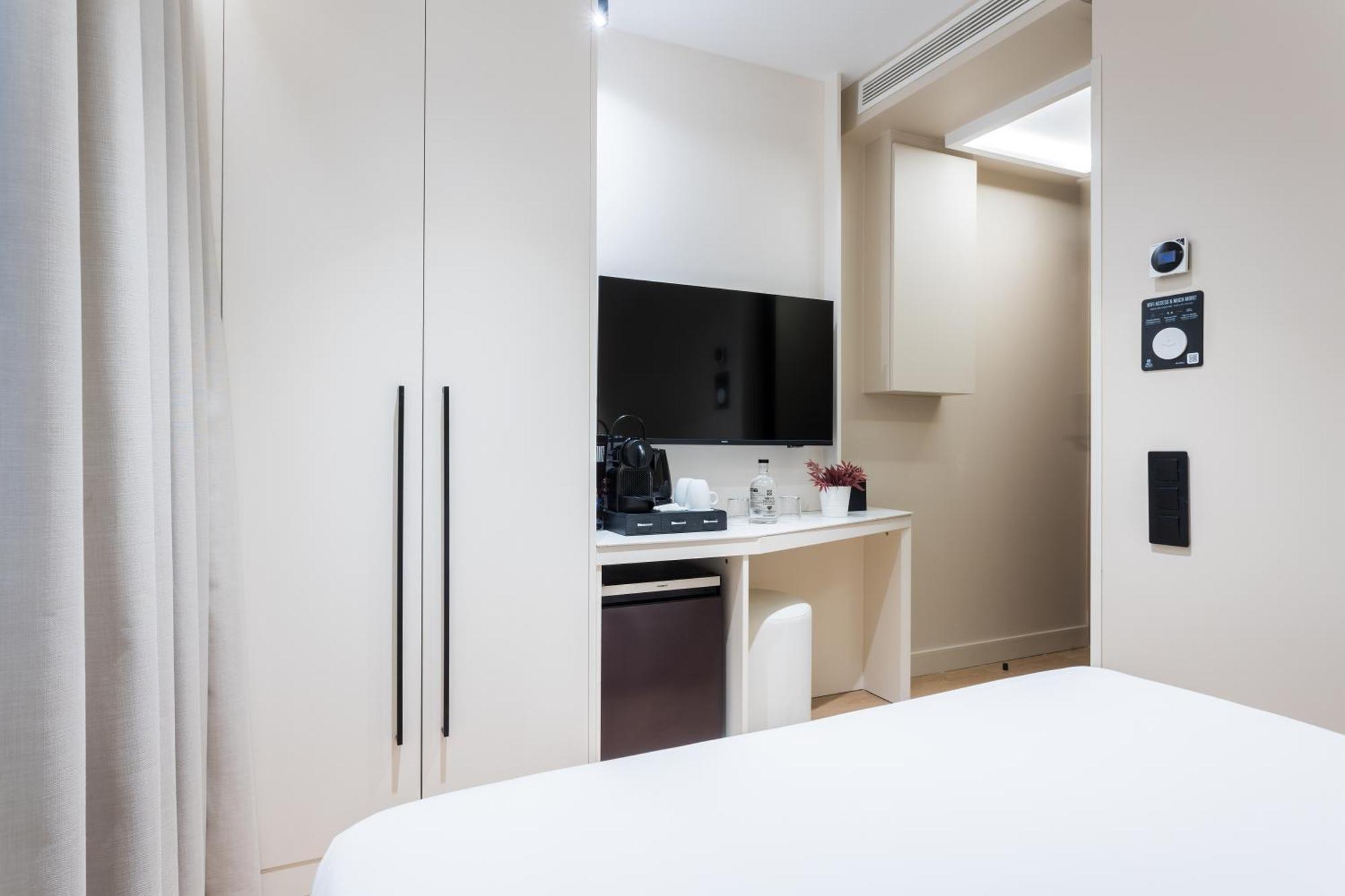 รอยัล รัมบลาส Hotel บาร์เซโลนา ภายนอก รูปภาพ