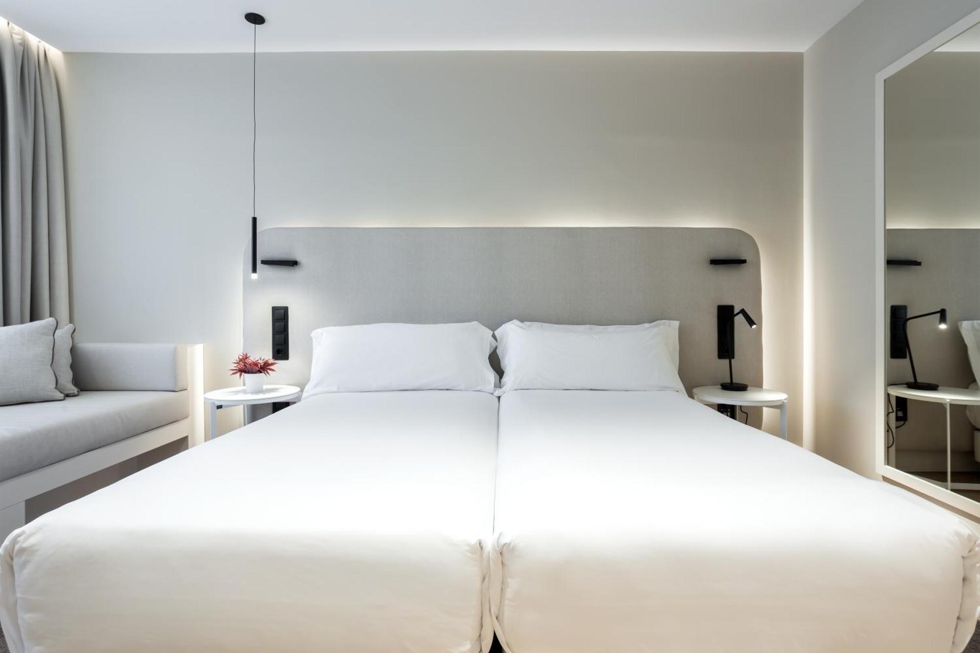 รอยัล รัมบลาส Hotel บาร์เซโลนา ภายนอก รูปภาพ